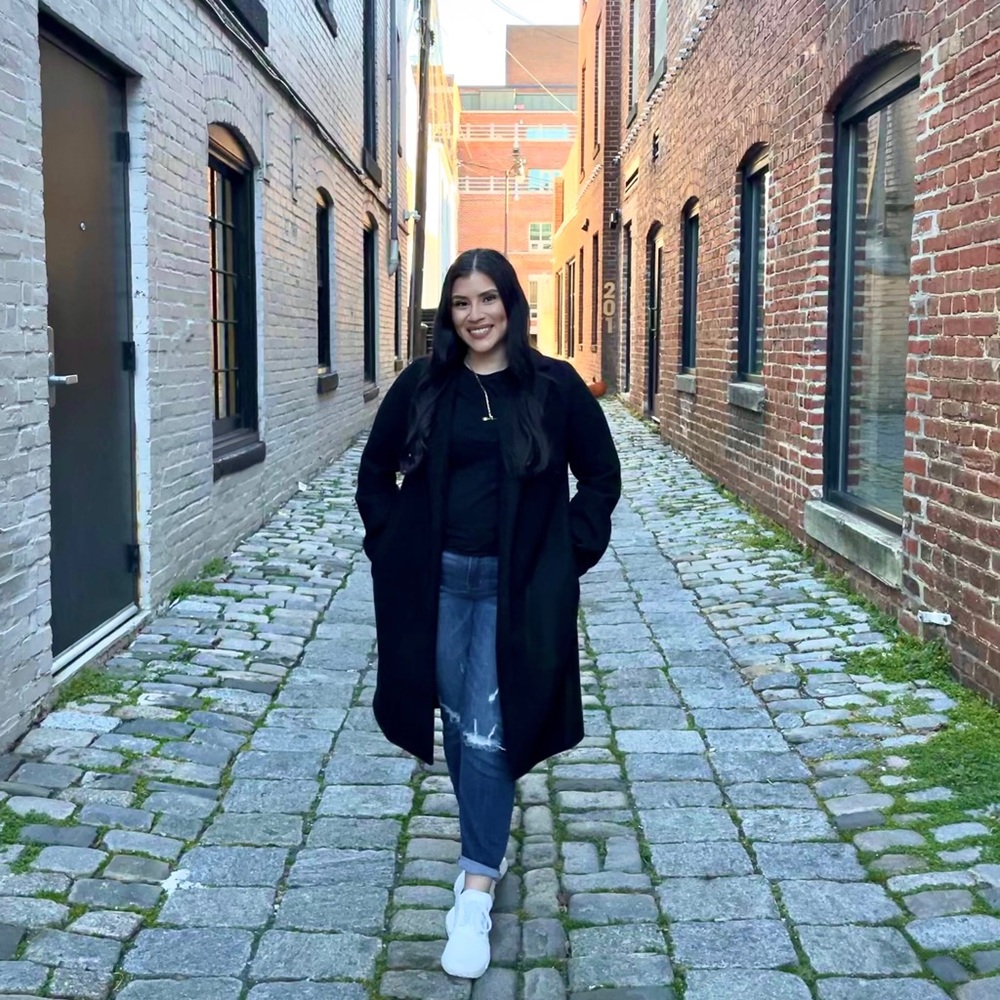 Meet your Posher, Kelly